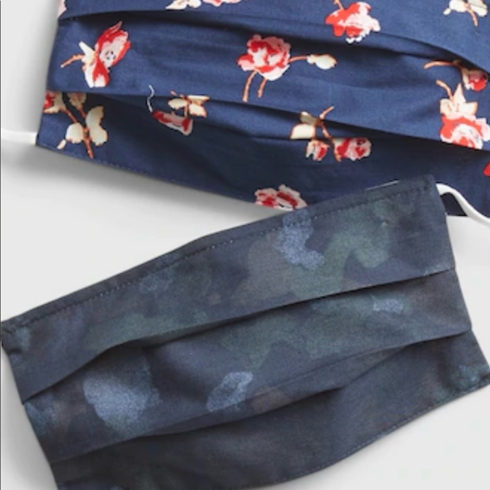 2 ADJUSTABLE 100% COTTON FACE MASKS FROM THE GAP